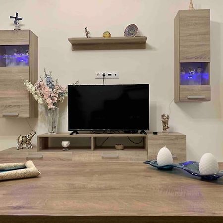 Alexa'S Downtown Apartment Атина Екстериор снимка