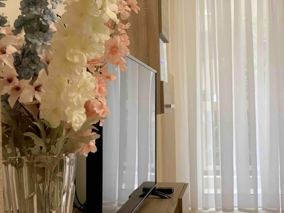 Alexa'S Downtown Apartment Атина Екстериор снимка